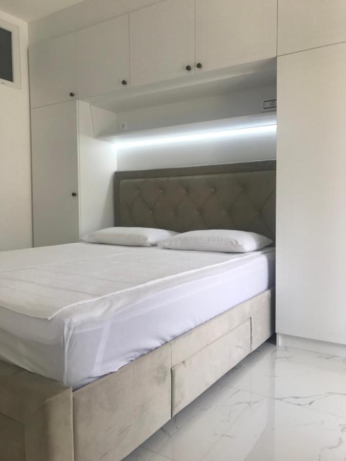 Adriatic Apartman Бечичі Екстер'єр фото