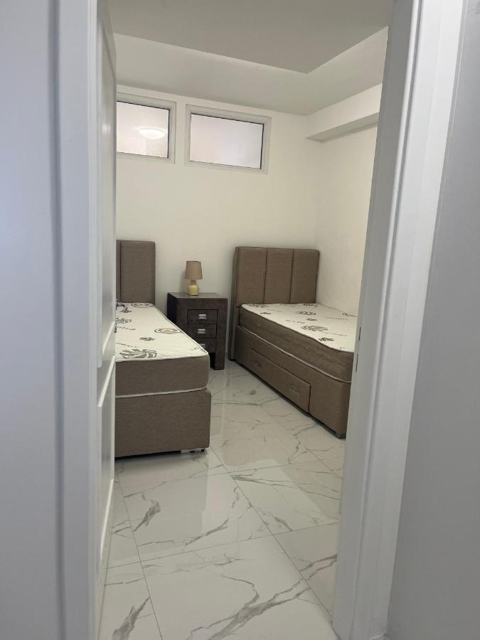 Adriatic Apartman Бечичі Екстер'єр фото