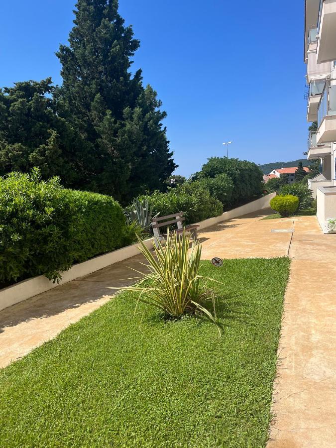 Adriatic Apartman Бечичі Екстер'єр фото
